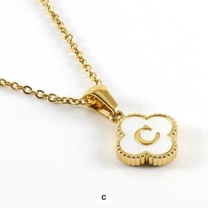 Elegant Gold and White Pendant Necklace